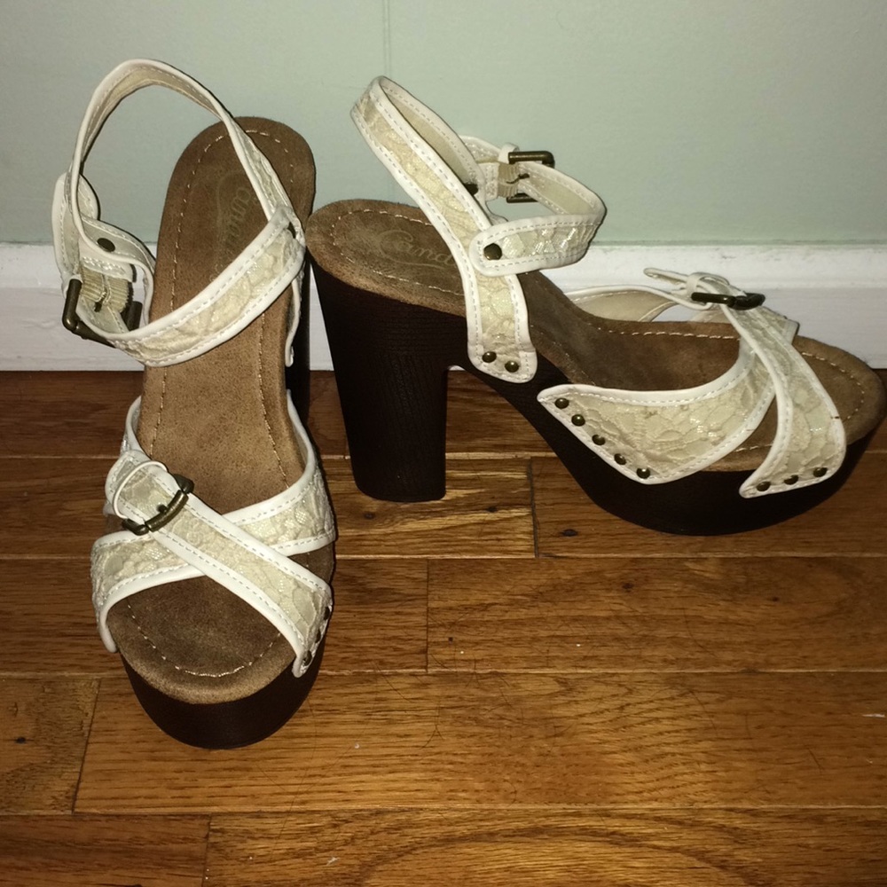 Lace heels ! *OFFERS*❣️