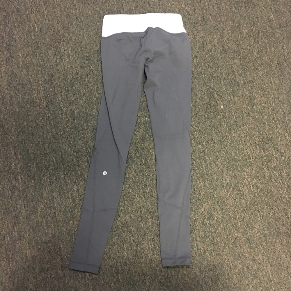 SOLD Lululemon grey leggings