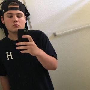 Meet your Posher, Courtland