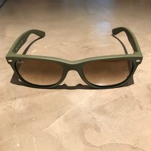 olive green ray bans