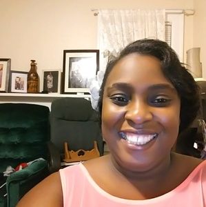 Meet your Posher, Marie