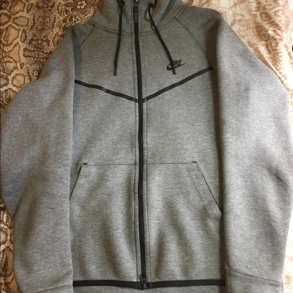 Nike Tech Fleece Hoodie!! Size Medium!!