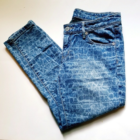 Leopard Capris - Picture 1 of 5