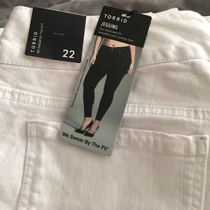 🚨TORRID JEGGINGS🚨