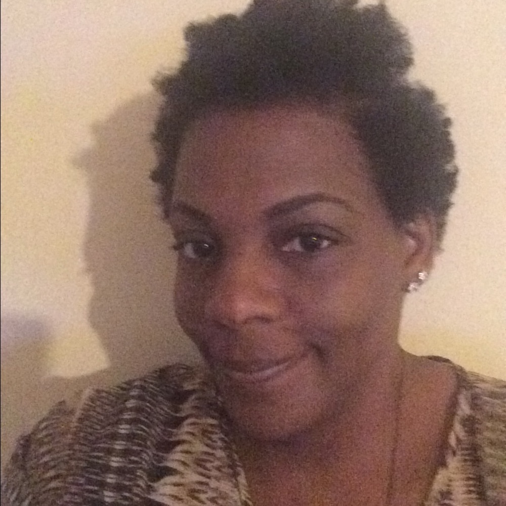 Meet your Posher, Yvette