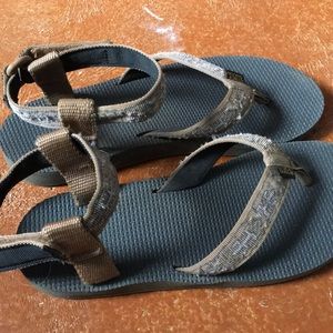 Teva adventure shoes size 8/8.5