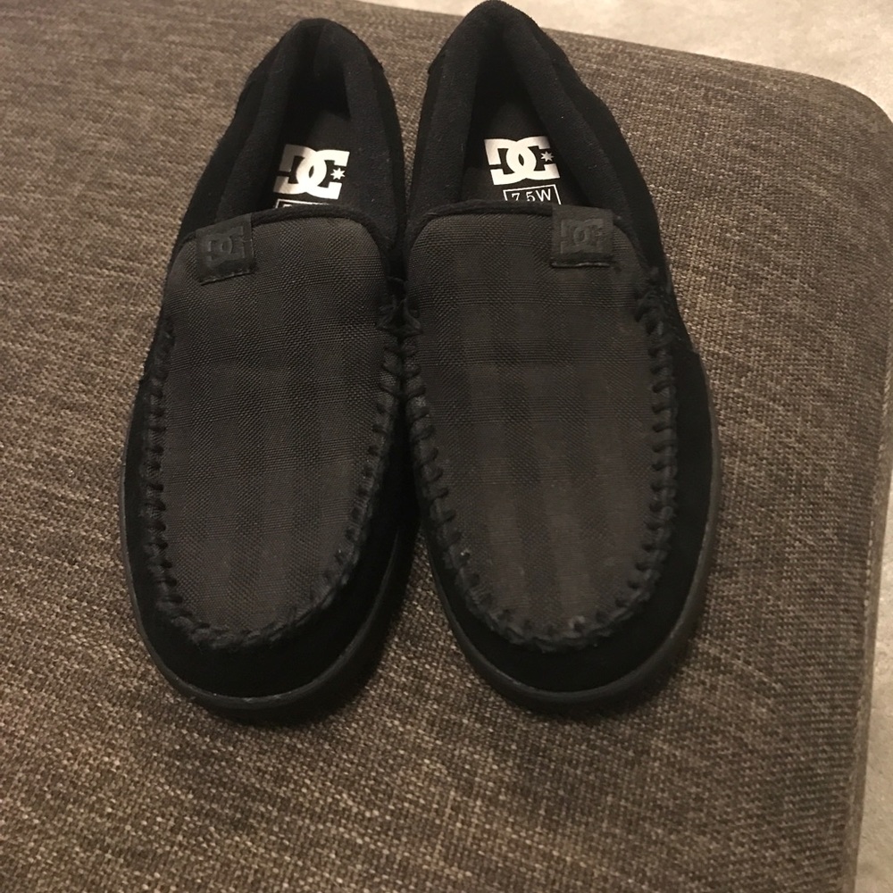 DC 7.5 woman's shoes
