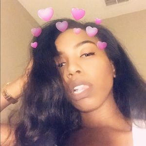 Meet your Posher, Debriana