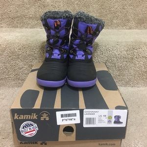 Girls Kamik winter boots.