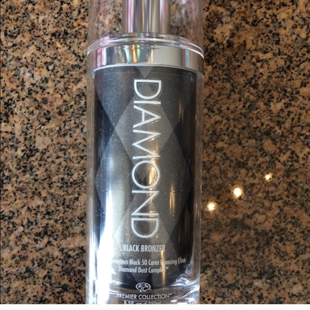 Diamond Black Bronzer Tanning Lotion PBT