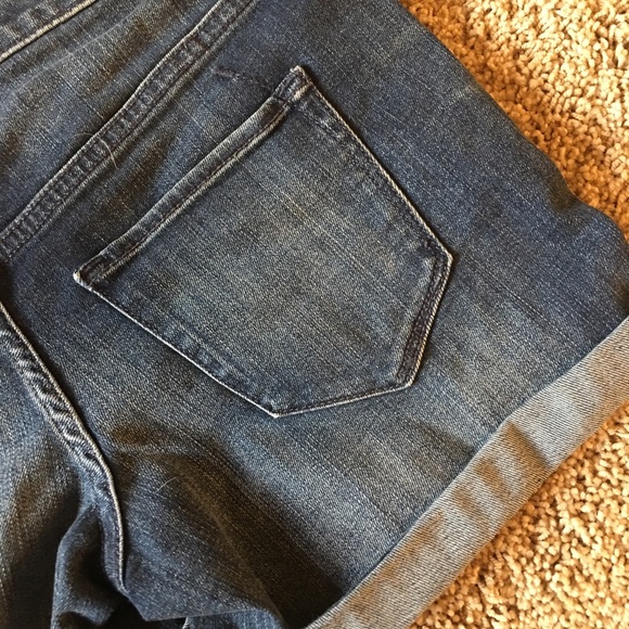 🆕 High Rise Jean Shorts - Picture 2 of 5