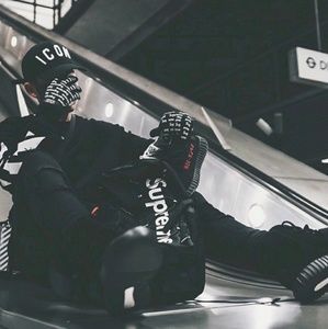 Meet your Posher, Christian