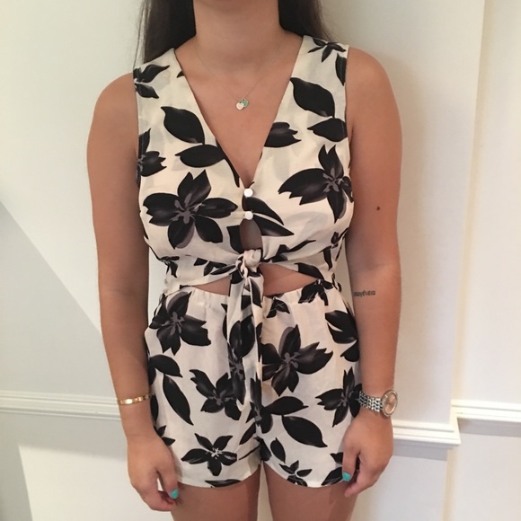 LF Dresses & Skirts - LF black and white flowered Romper