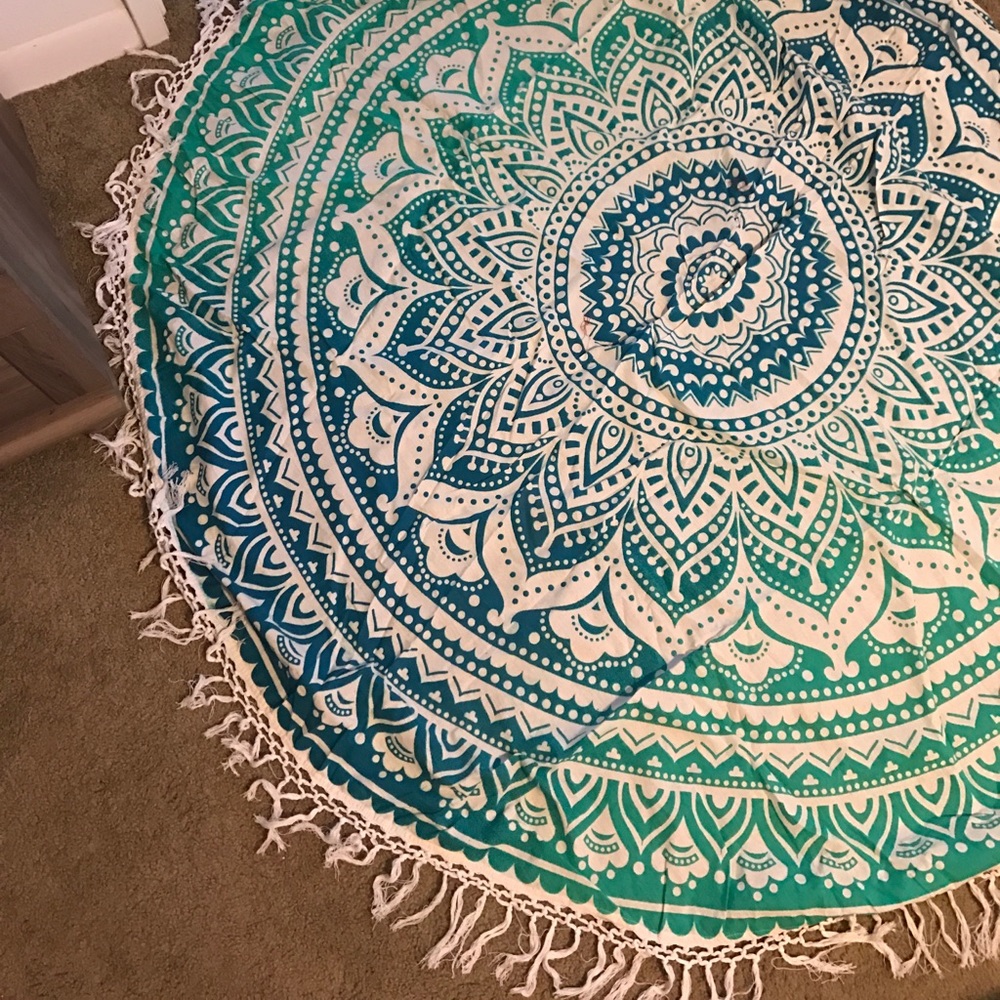 Ombré Circle mandala taperstry