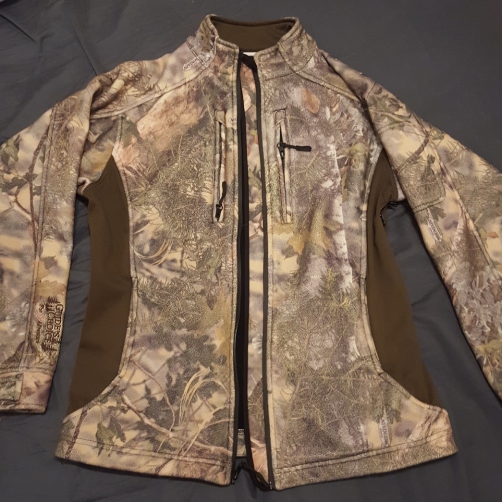Guides choose camo fleece jacket