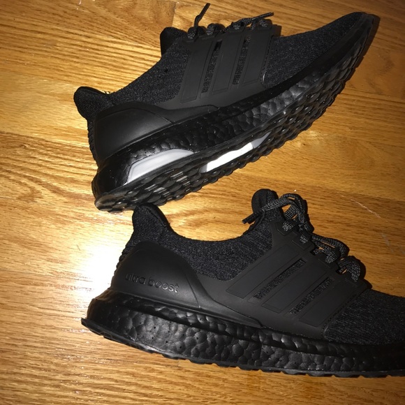 Ultraboost 3.0 Tripple Black 2.0 - Picture 2 of 6