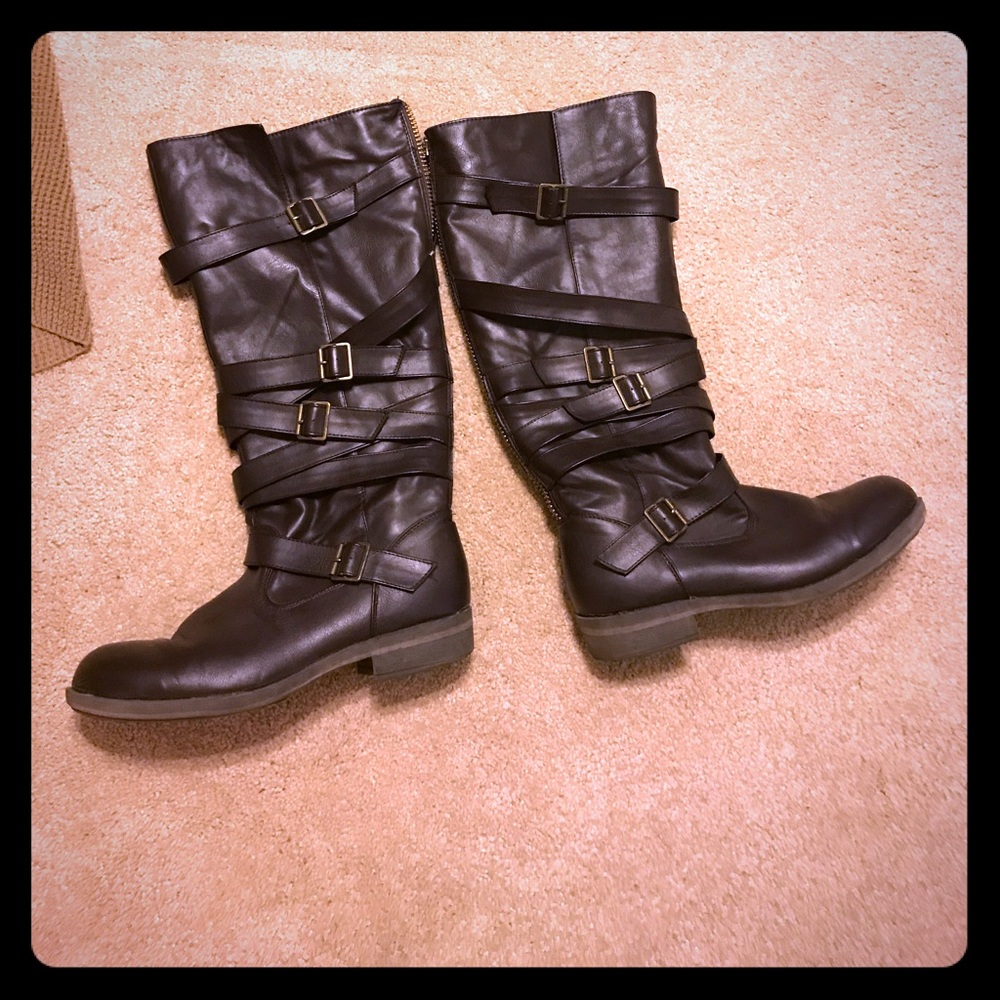 Tall chocolate brown zip back riding boots!