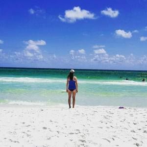 Meet your Posher, Emma