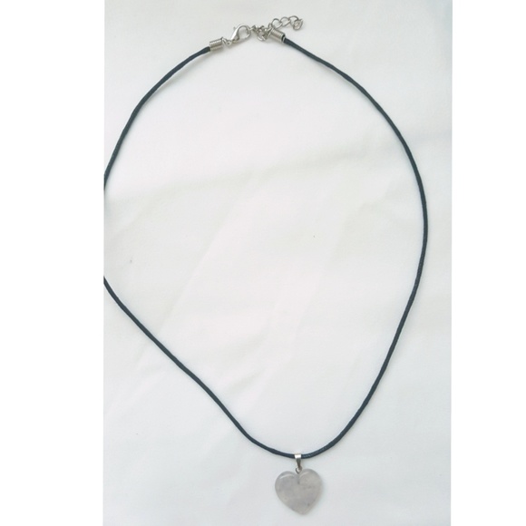 Greyish clear necklace - Picture 2 of 2