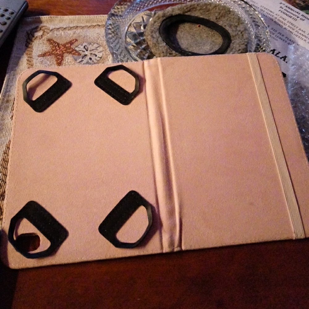 A 7''tablet case - Picture 2 of 3