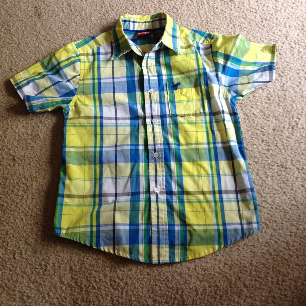 Short sleeve button down shirt size 6/7