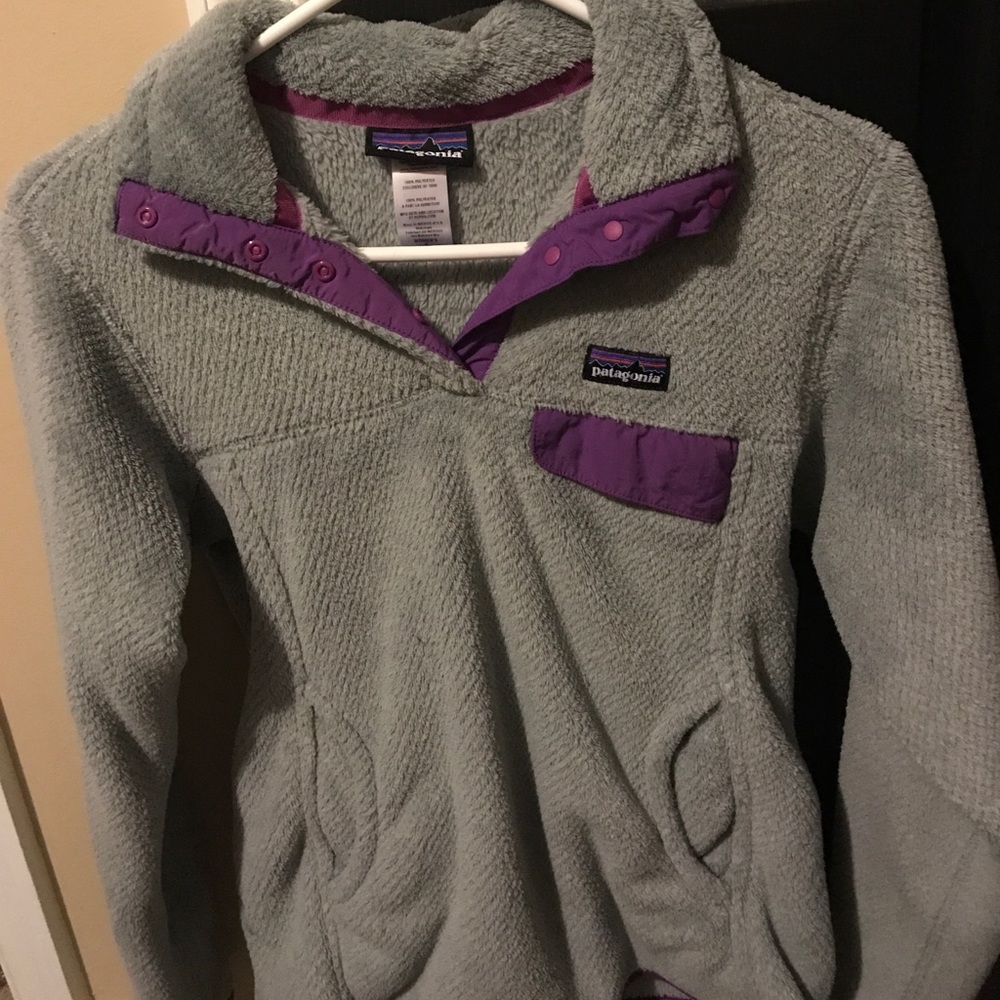 Patagonia pullover sweater-- size small