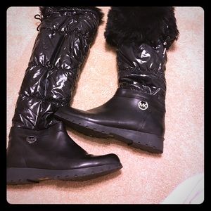 Michael Kors Fur winter boots.