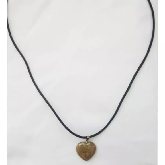 Heart shaped necklace - Picture 2 of 2