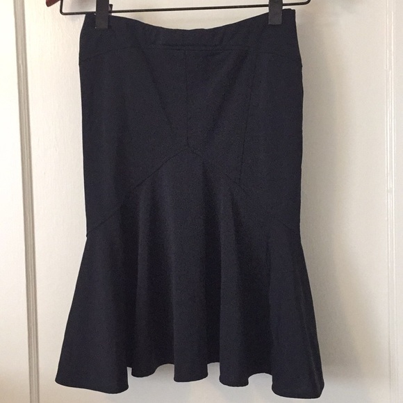 Marciano fit and flare skirt - Picture 2 of 2