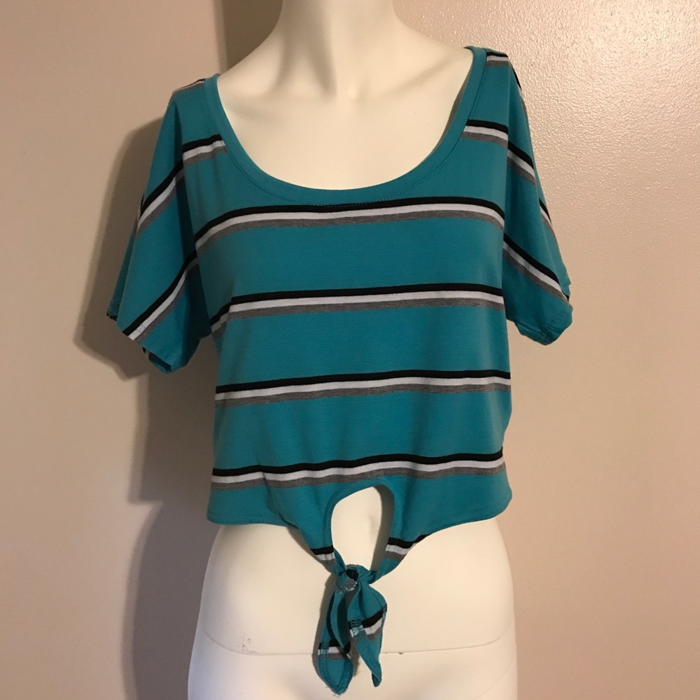 G by Guess crop top