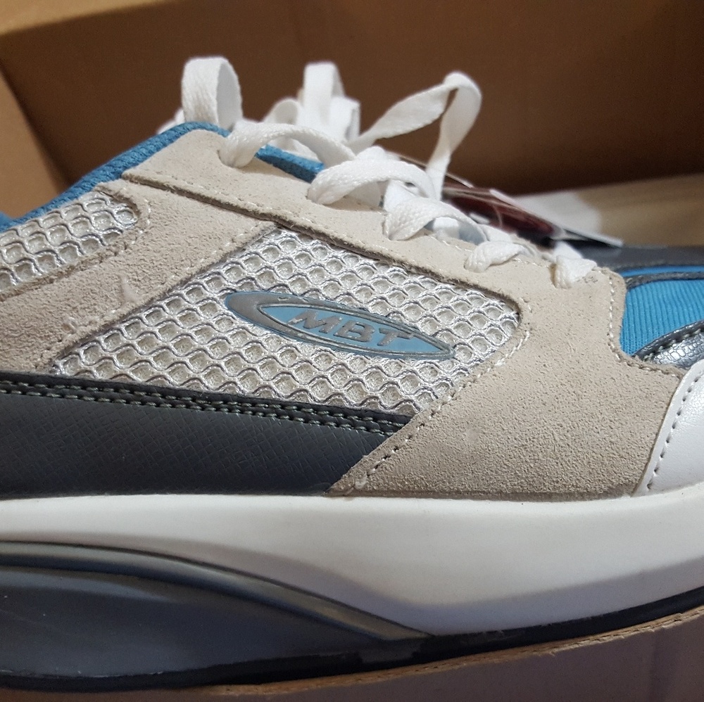 Women's shoes
