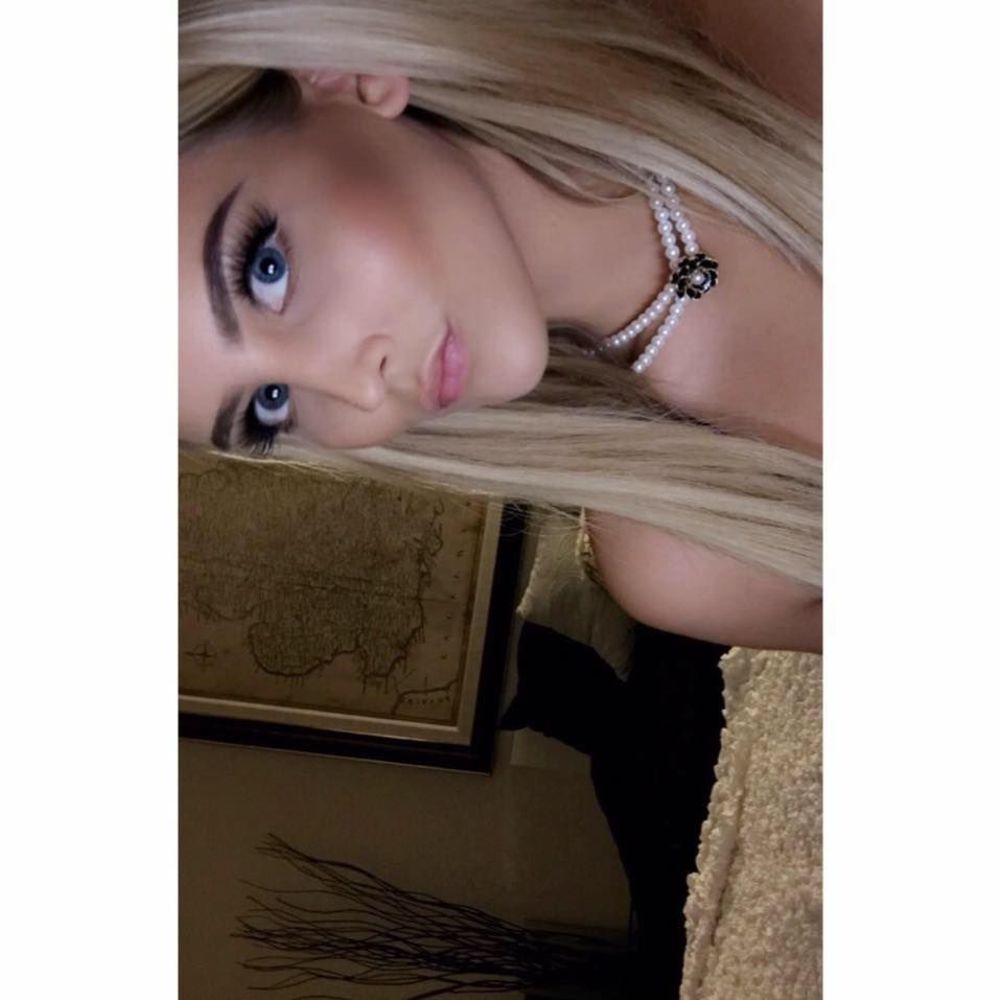 Meet your Posher, Makenzie