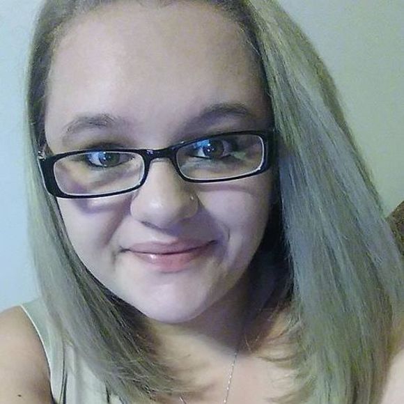 Meet your Posher, Kayla - Picture 1 of 1