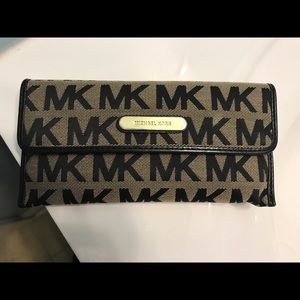 Michael Kors wallet