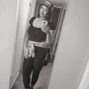 Meet your Posher, Latisha