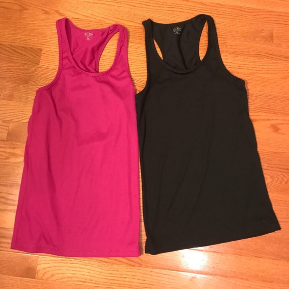 Champion Tops - Bundle of 2 workout tanks