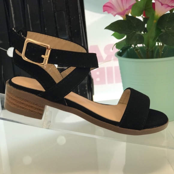 Other - ✨Girls Noelle Sandal✨