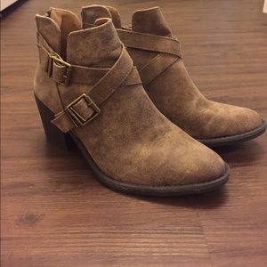 size 7.5 super cute & comfortable boots!