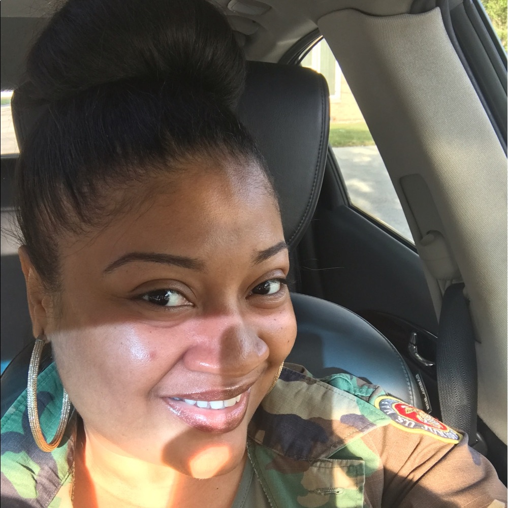 Meet your Posher, Felice