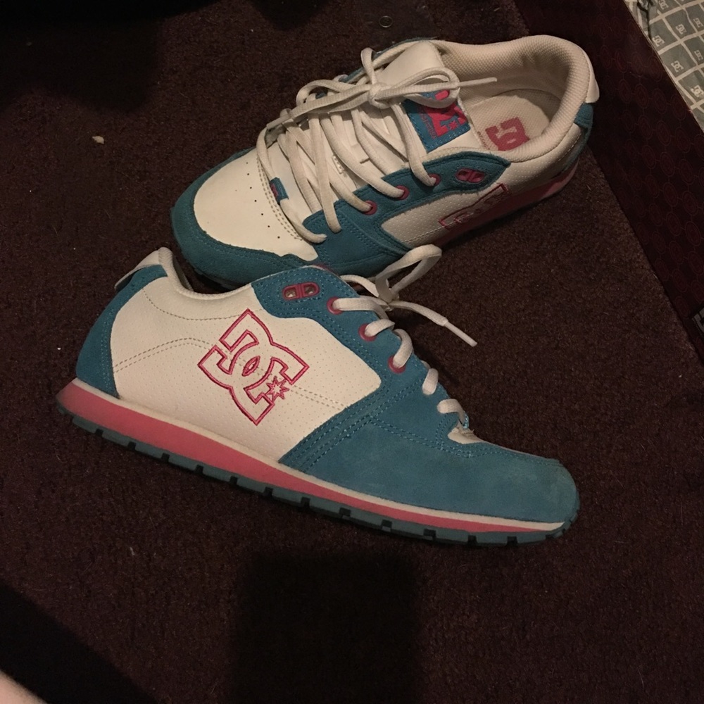 Turquoise, white and Pink D.C. Alias