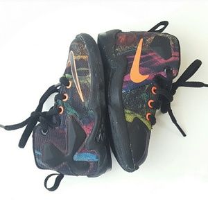 Nike LeBron James Multicolored Toddler 5c
