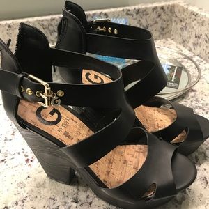 Black Guess Wedges