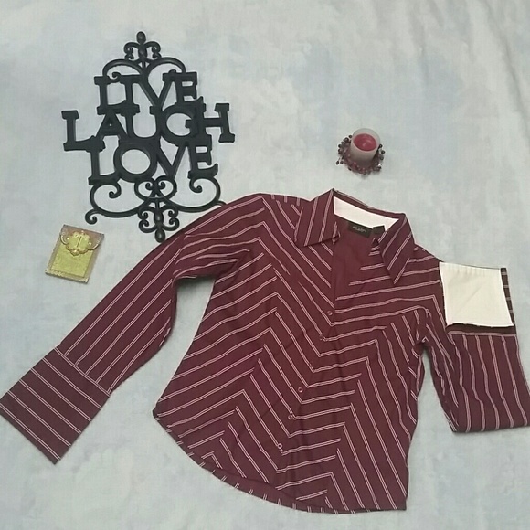 At Last burgundy long sleeve button-up size M - Picture 2 of 5