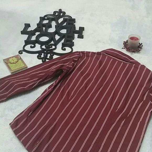 At Last burgundy long sleeve button-up size M - Picture 5 of 5