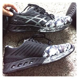 Brand new asics size 8