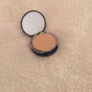 Kat von d powder foundation (light 44)