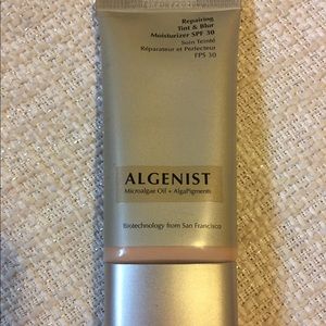 Algenist Tinted Moisturizer