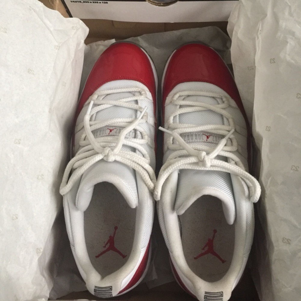 Jordan 11 low cherries