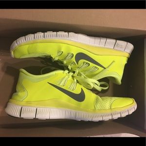Nike Free neon yellow