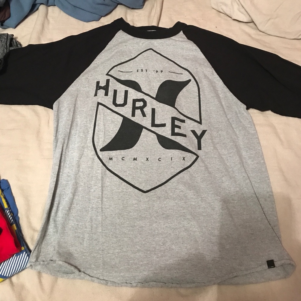 Hurley 3/4th shirt